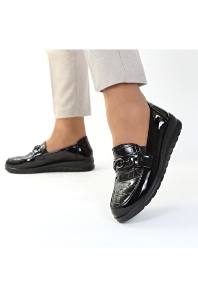 LİORİS Black Patent Low-Heel Shoes