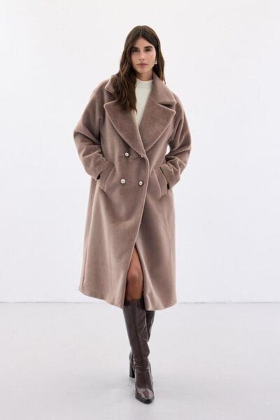 Kokoşum Butik 6610 Palton lung cu pene cu detaliu cu nasturi Mink