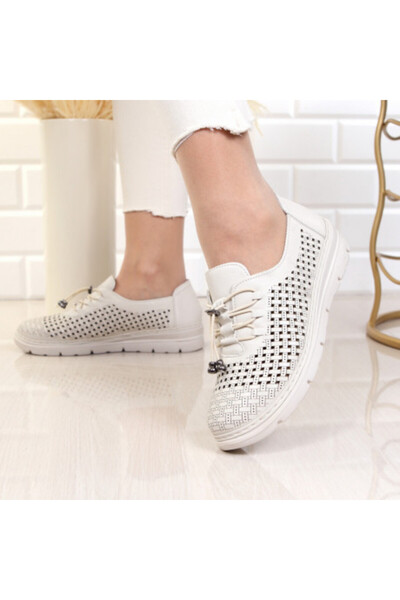 Sigma light cream shoes