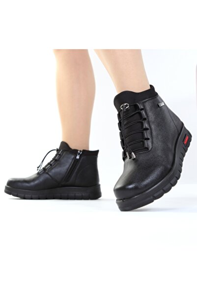 Andara Lightweight black fur-lined boots