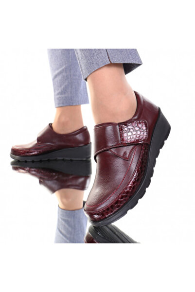 fabia lightweight shoes burgundy