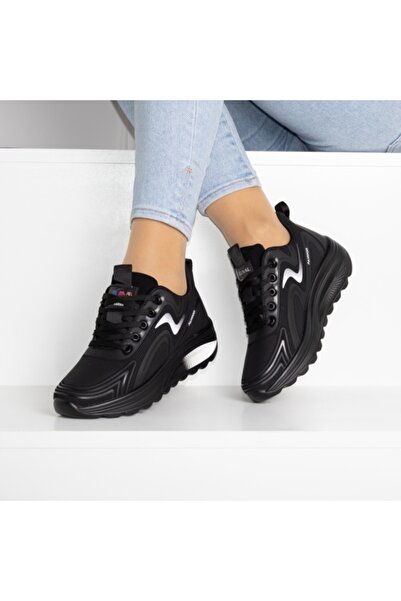 LAMORA Lightweight White and Black -Leather Sneakers