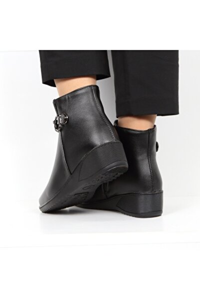 Mira Fur-Lined Boots