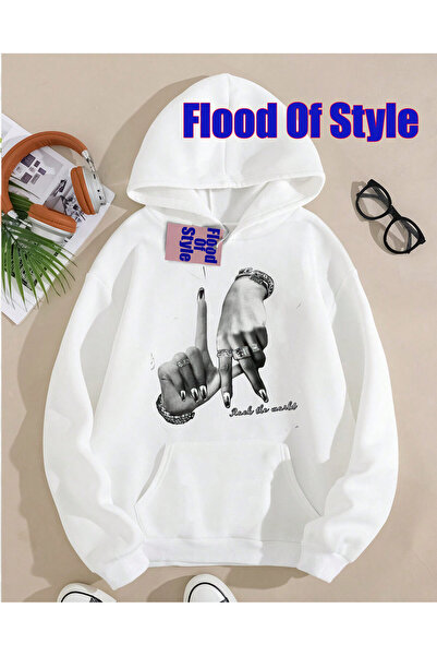 Flood Of Style Γκρι μπλουζάκι με μινιμαλιστικό γιακά με τύπωμα με δαχτυλίδια ...