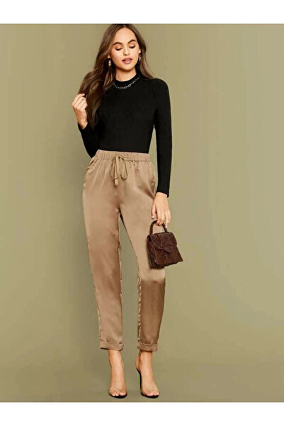 MetuCA Women's Black Crew Neck Short Sleeve Sandy Fabric Snap Bodysuit