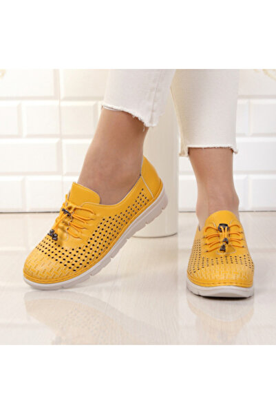 Sigma lightweight yellow shoes