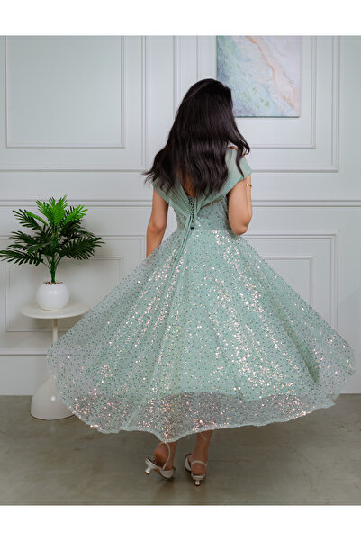 Aljouri Evening dress with a shimmering design