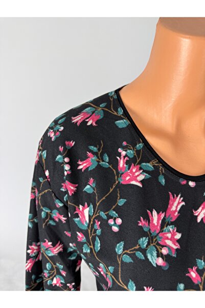 YAŞAR TRİKO Women's Black Floral Patterned U-Neck Long Sleeve Side Slit Suede Mother Combed Cotton T-Shirt