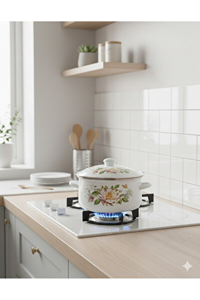 Generic A set of cookware decorated with elegant designs in several sizes