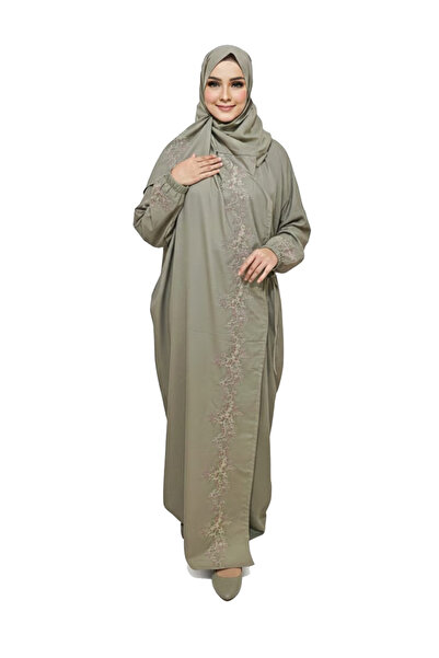 Elegant Women's embroidered prayer shawl, excellent quality (pouch - robe)