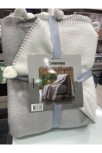 KÜBRAHOME'S Double Merino Double-Sided Pompon Blanket