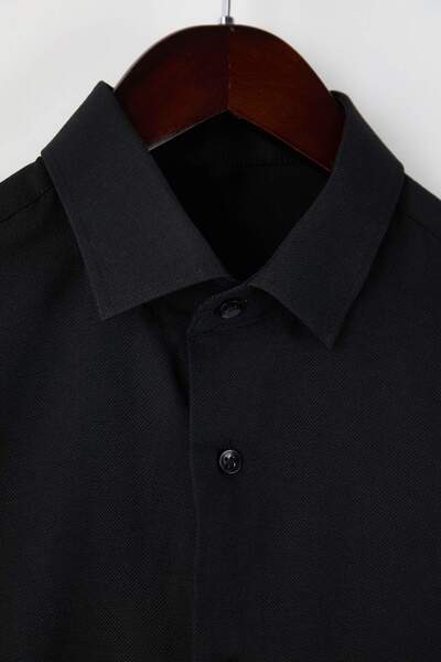 Trendyol Collection Black-White Fitted Men's Shirt Tmnss26Go00001