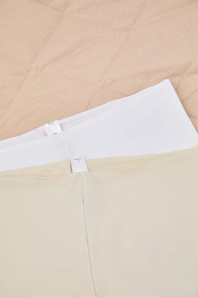 Trendyol Curve Λευκό-Μπεζ 2 τεμάχια Micro Ψηλόμεσο Χωρίς Ραφές Μεγάλο Μέγεθος Boxer TBBAW26CM00012