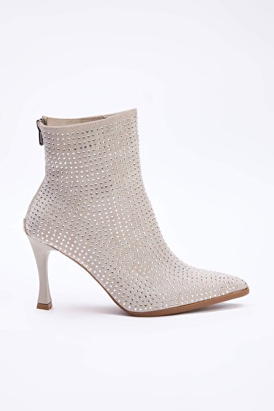 TRENDYOL SHOES Γυναικείες μπότες με λεπτό τακούνι σε μπεζ πέτρα TAKAW26BO00118