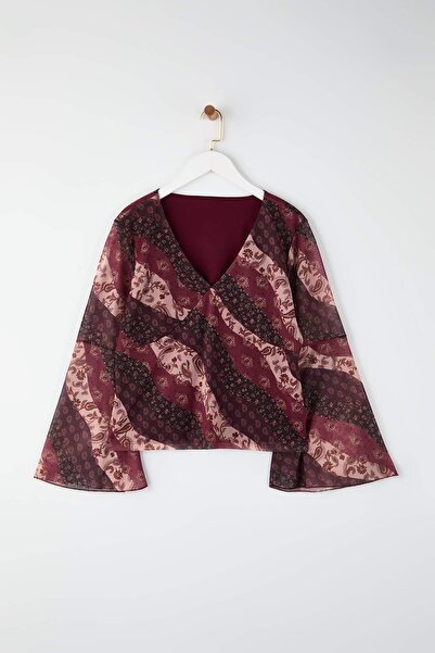 Trendyol Curve Multi-Colored Boho/Boho Chic Printed V-Neck Spanish Sleeve Tulle Stretchy Knitted Blouse Tbbaw26Af00125