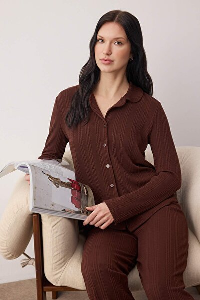 Trendyol Collection Braunes, einfarbiges Camisole-Strickpyjama-Set THMAW26PT00093
