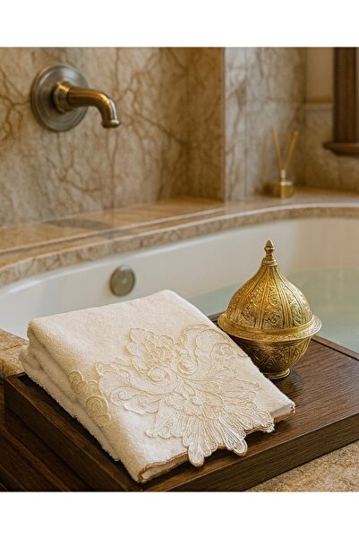 Çeyiz Bahçesi Liya kadife havlu krem 50 × 90
