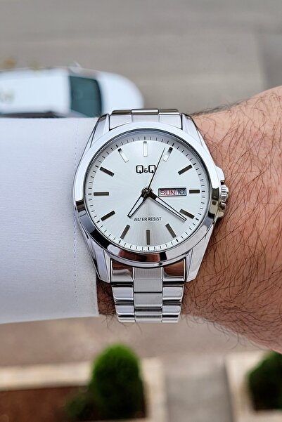 Q&Q Metalik Renk 2 Yıl Garantili 40,5 mm Göstergeleri Aktif Erkek Kol Saati