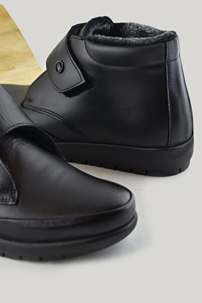 ISPARTALILAR Fekete női csizma ortopéd talppal és szőrmével - 200 modell tépőzáras cipő