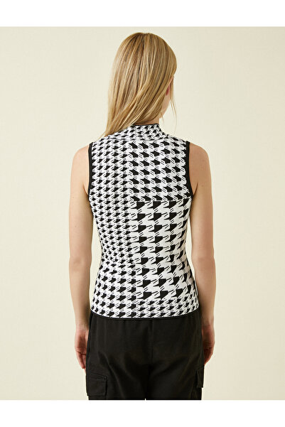 Koton Women's Black Patterned Undershirt 1YAK93364OT