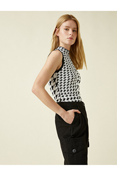 Koton Women's Black Patterned Undershirt 1YAK93364OT