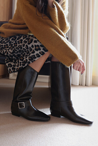 LUTVELIZADE Çizme 2528 - Küt Burun Kemer Detaylı Acı Kahve Kadın Çizme