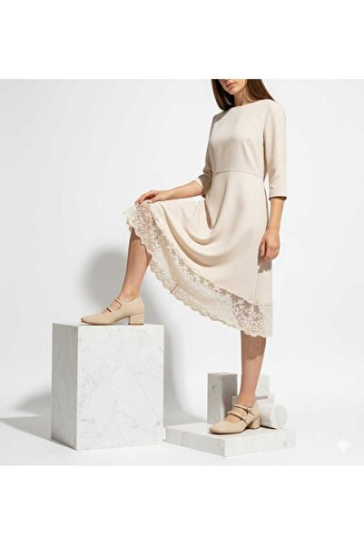 Chance New model women's shoes in glossy leather with two stripes on the front add elegance and beauty to the outfit.