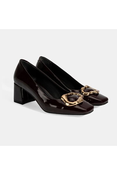 Desa Women's Burgundy Patent Leather Heeled Shoes with Metal Buckle Accessories