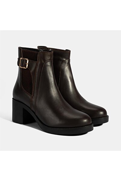 Desa Kadın Kahve Metal Toka Detaylı Topuklu Deri Bot