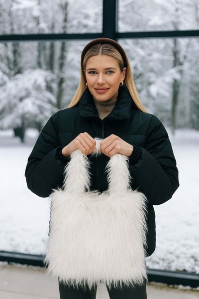 ibeeka White Color Italian Fringed Plush Bag with Snap Closure