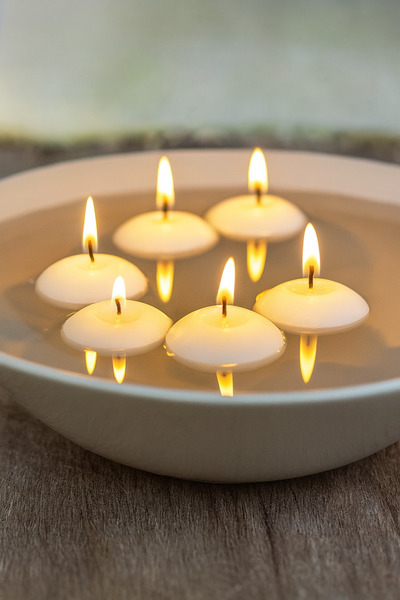 aralmini Suda Yüzen Terapi Mum12li Beyaz Vanilya Kokulu