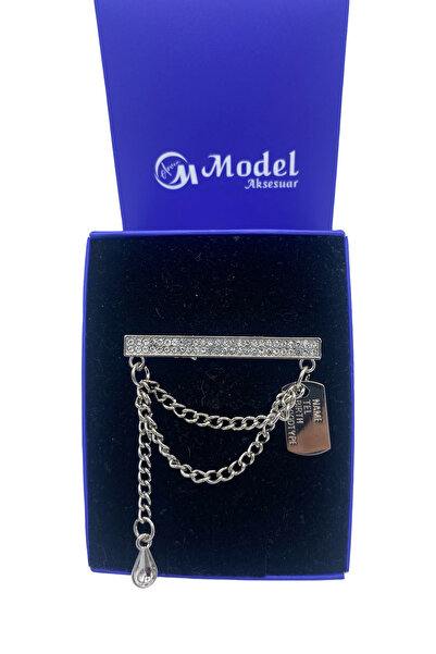 model aksesuar Kristal Taşlı Zincir Detaylı Broş