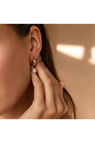 Ayla Amalfi Pearl Gold Earrings