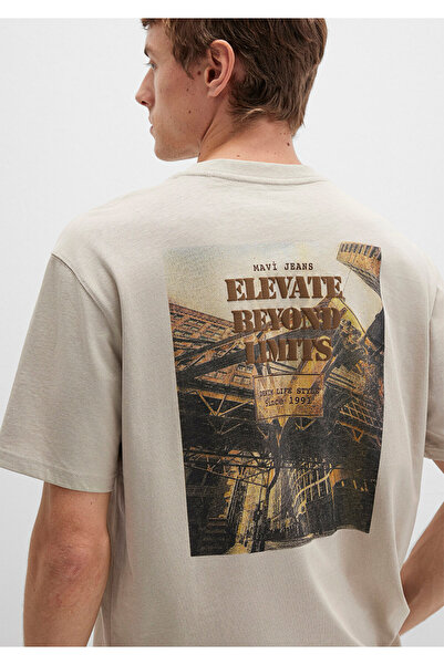 Mavi Bedrucktes beiges T-Shirt mit lockerer Passform / lockerer, bequemer Schnitt 0612837-70039