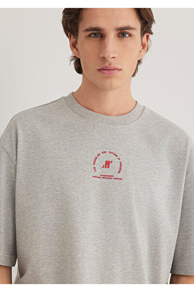 Mavi Bedrucktes graues T-Shirt mit entspannter Passform 0612744 -80196