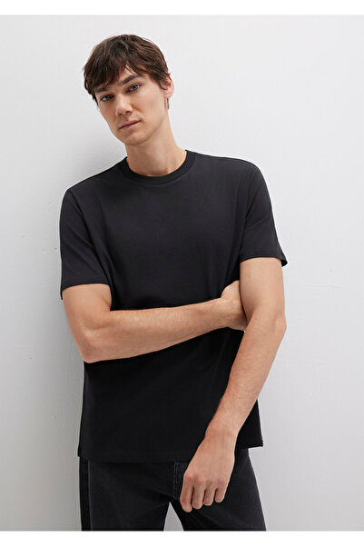 Mavi Schwarzes Basic-T-Shirt mit Etikettendetail, lockere Passform 0611824 -900