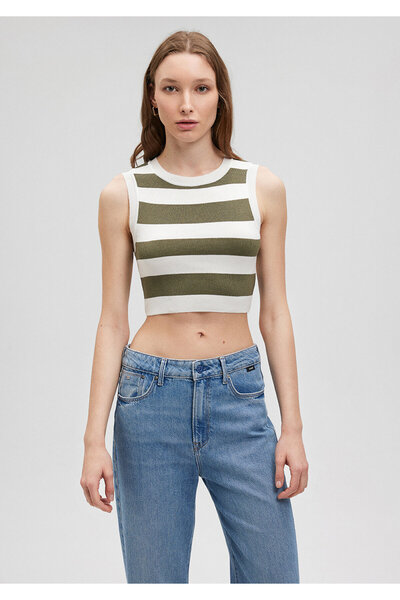 Mavi 1710098-87120 Model Body-Sitting Striped Crop Knitwear Top