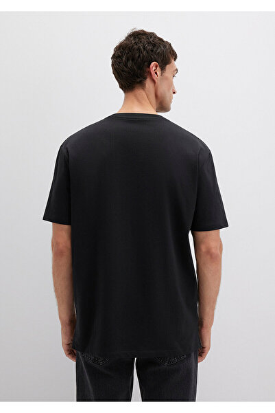 Mavi Μαύρο T-Shirt - Λεπτομέρειες τσέπης, χαλαρή εφαρμογή066248-900