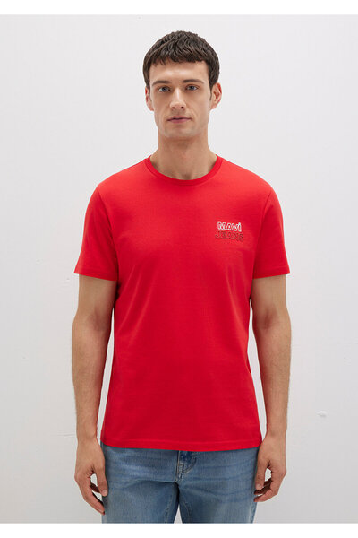 Mavi Jeans-bedrucktes rotes T-Shirt mit schmaler Passform und engem Schnitt 066841-33099