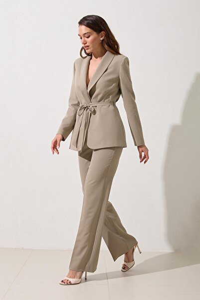 Setre Olive Waist Tie and Pocket Detailed Jacket and Relaxed Cut Trousers Set