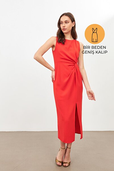 Setre Отворена розова рокля с разрез, средна дължина и широка кройка