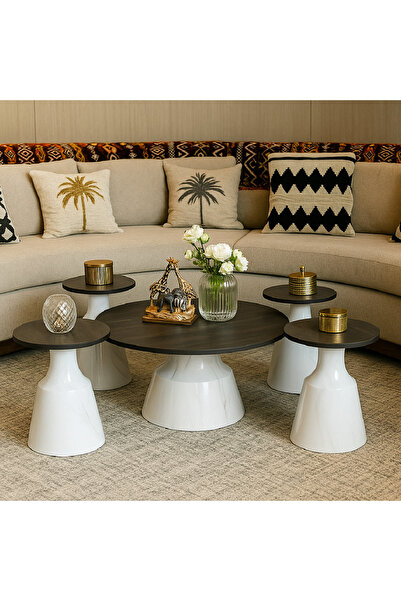 Almonfared table set