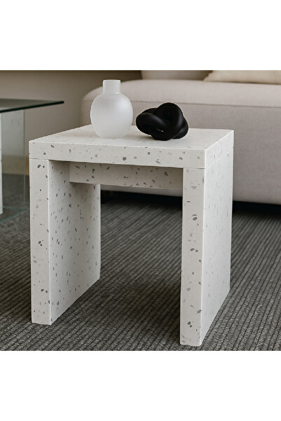 Almonfared table set