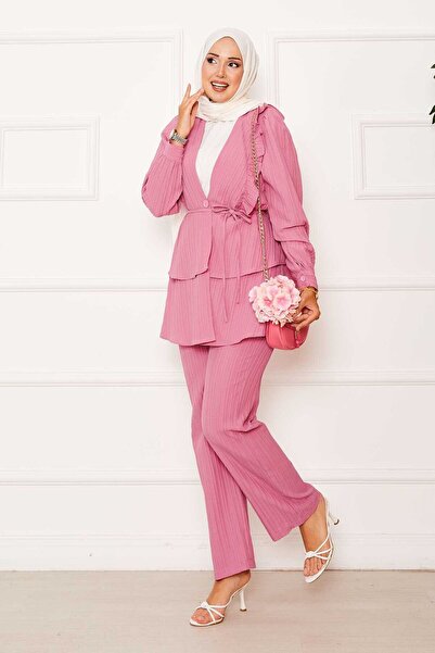 EBRUTESETTÜR تنورة بتفاصيل كشكشة متموجة طقم مكون من قطعتين باللون الوردي