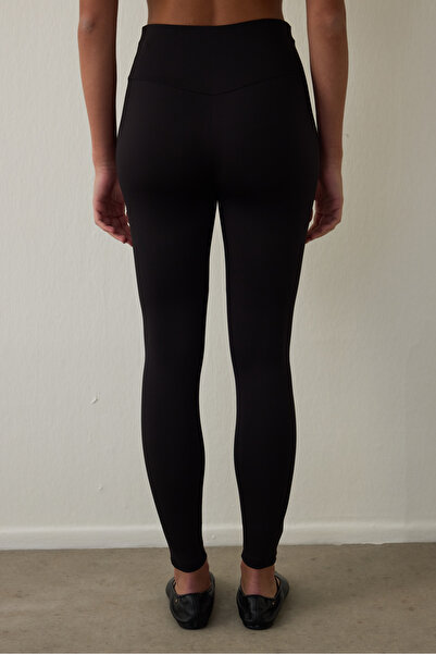 Penti Black High Waist Leggings with Hidden Pocket Look