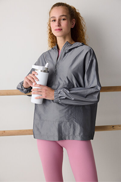 Penti Glänzender Windjacke aus metallischem Fallschirmstoff