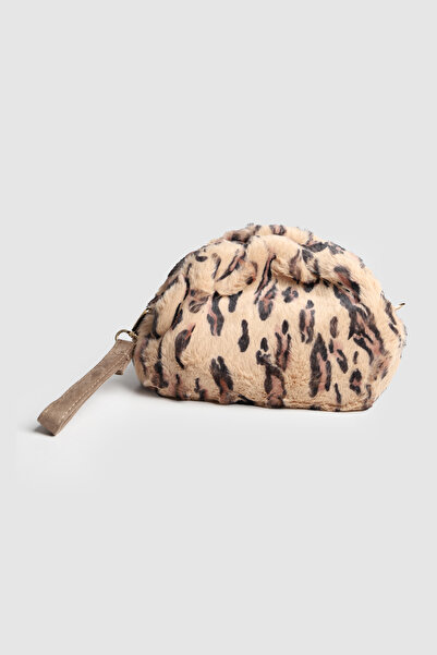 La La'Graccio Paris La'Graccio Paris Women's Secra Plush Strap Bag Leopard Pattern