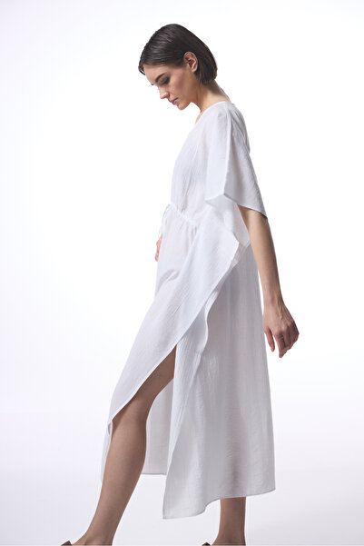 Penti Λευκό λουλουδάτο κιμονό με λεπτομέρεια δεσίματος