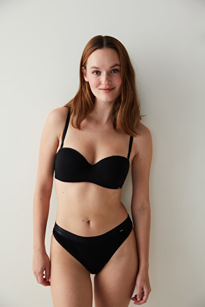 Penti Fekete Angelina pánt nélküli Underwire Push Up melltartó