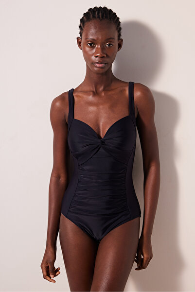Penti Schwarzer Basic-Badeanzug mit gerafftem Korsett